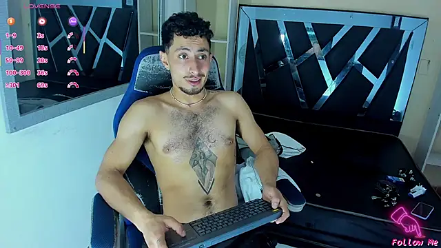 Piggy Eddy online show from September 22, 3:41 am