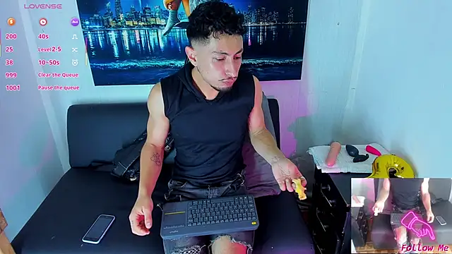 Piggy Eddy online show from October 5, 3:32 pm