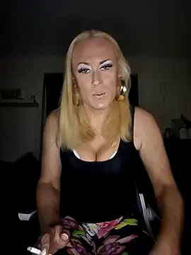 Snapshot of Connie_Pepper chatting on January 23, 2:33 am Connie Pepper online show from January 23, 2:33 am