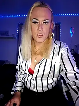 Snapshot of Connie_Pepper chatting on February 20, 12:52 am Connie Pepper online show from February 20, 12:52 am