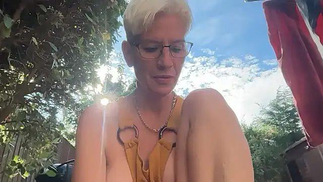 JennyHazel1 online show from July 7, 4:55 pm