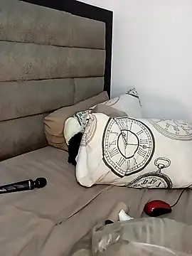 Snapshot of bigbootyboohle chatting on February 14, 9:10 pm bigbootyboohle online show from February 14, 9:10 pm