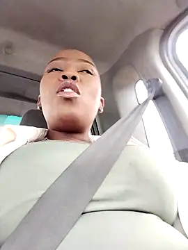 Snapshot of bigbootyboohle chatting on September 27, 11:15 am bigbootyboohle online show from September 27, 11:15 am