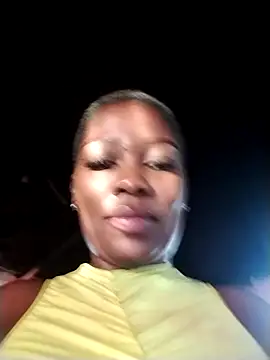 Snapshot of bigbootyboohle chatting on November 14, 4:17 pm bigbootyboohle online show from November 14, 4:17 pm