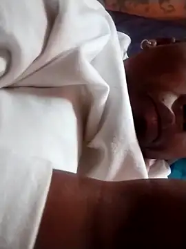 Snapshot of bigbootyboohle chatting on November 19, 6:02 am bigbootyboohle online show from November 19, 6:02 am