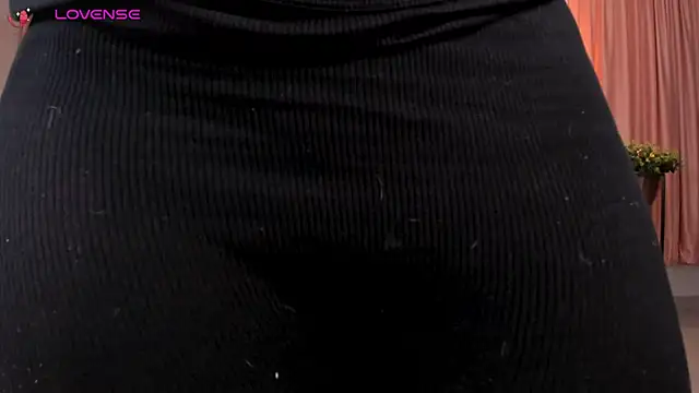 Snapshot of NatyFerrer_ chatting on February 8, 10:39 am NatyFerrer online show from February 8, 10:39 am