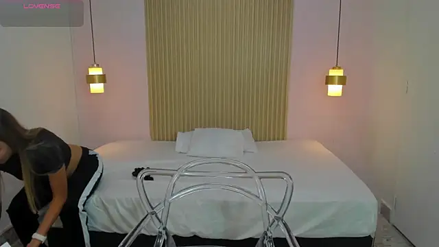 AliceRoss0 online show from June 24, 8:19 pm