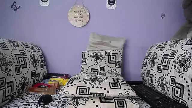 Snapshot of Michell_02_ chatting on December 3, 3:44 pm Michell 02 online show from December 3, 3:44 pm