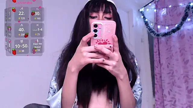 Snapshot of Alicedangerrr chatting on January 30, 3:44 am Alicedangerrr online show from January 30, 3:44 am