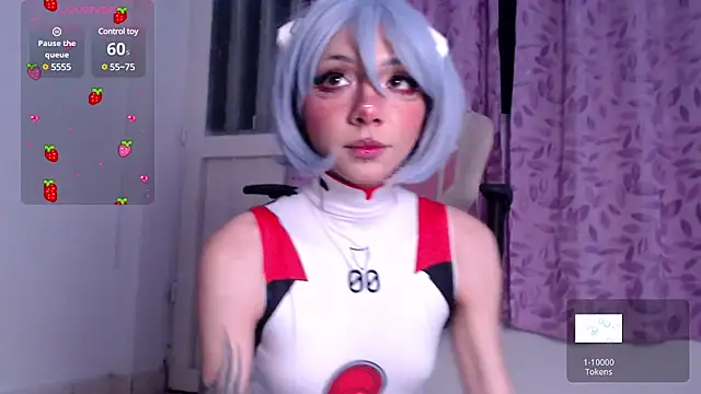 Snapshot of Alicedangerrr chatting on February 1, 12:40 am Alicedangerrr online show from February 1, 12:40 am