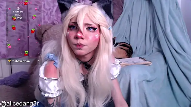 Snapshot of Alicedangerrr chatting on February 15, 12:26 am Alicedangerrr online show from February 15, 12:26 am