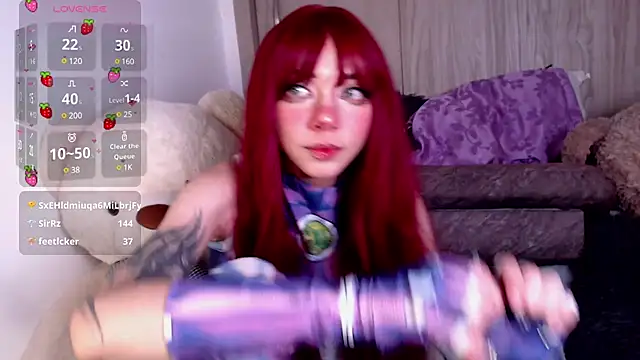 Snapshot of Alicedangerrr chatting on March 4, 5:00 am Alicedangerrr online show from March 4, 5:00 am