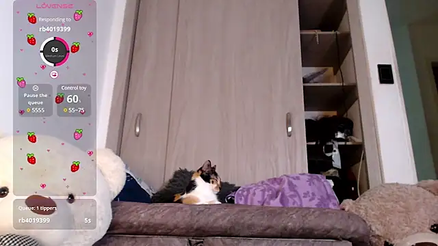 Snapshot of Alicedangerrr chatting on March 4, 8:02 am Alicedangerrr online show from March 4, 8:02 am