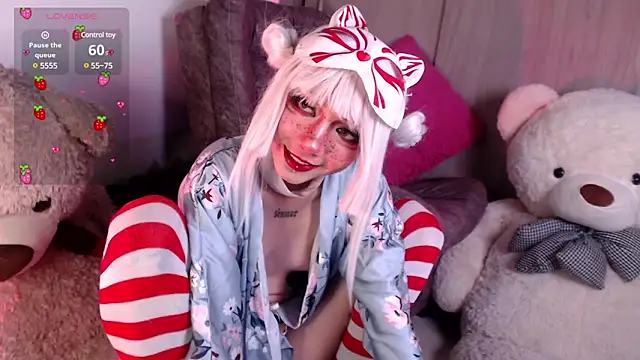 Snapshot of Alicedangerrr chatting on March 11, 1:48 am Alicedangerrr online show from March 11, 1:48 am