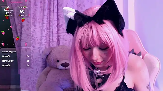 Snapshot of Alicedangerrr chatting on September 13, 12:54 am Alicedangerrr online show from September 13, 12:54 am