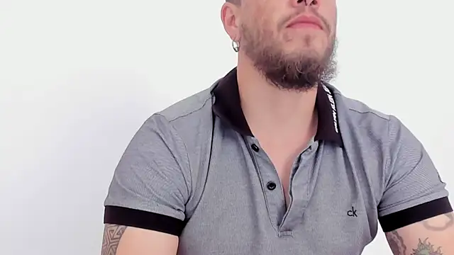 Snapshot of Beard_xox chatting on October 23, 8:07 pm Beard xox online show from October 23, 8:07 pm