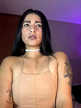 Cleopatracute  online show from December 3, 2:14 am