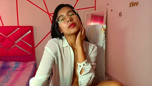 Snapshot of _Jessi29_ chatting on January 19, 2:17 pm Jessi29 online show from January 19, 2:17 pm