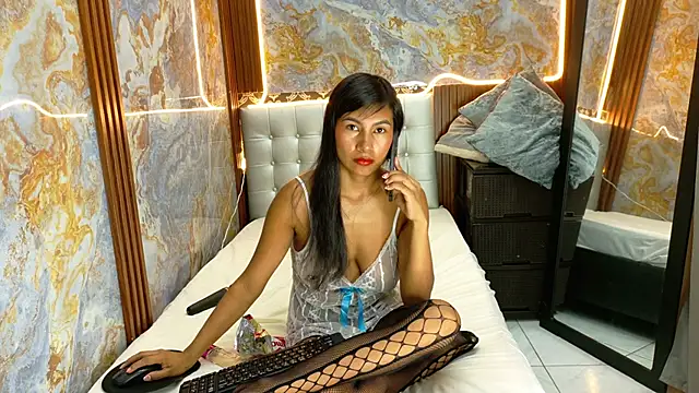 Snapshot of _Jessi29_ chatting on October 6, 9:01 pm Jessi29 online show from October 6, 9:01 pm