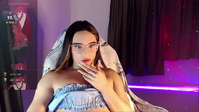 Snapshot of alexaryderr chatting on December 13, 6:10 am alexaryderr online show from December 13, 6:10 am