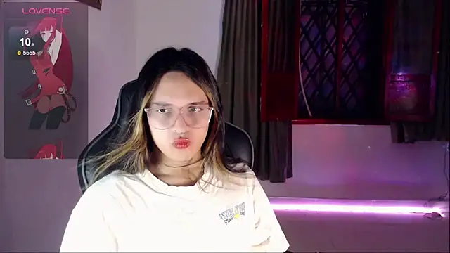 Snapshot of alexaryderr chatting on January 7, 4:08 am alexaryderr online show from January 7, 4:08 am