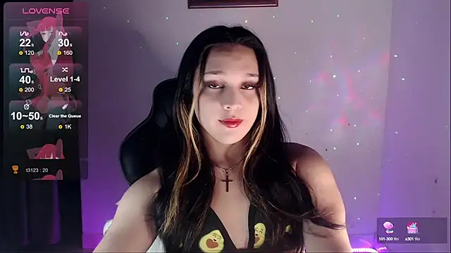 Snapshot of alexaryderr chatting on February 11, 4:01 am alexaryderr online show from February 11, 4:01 am