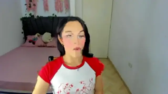 Snapshot of alexaryderr chatting on January 8, 2:36 am alexaryderr online show from January 8, 2:36 am