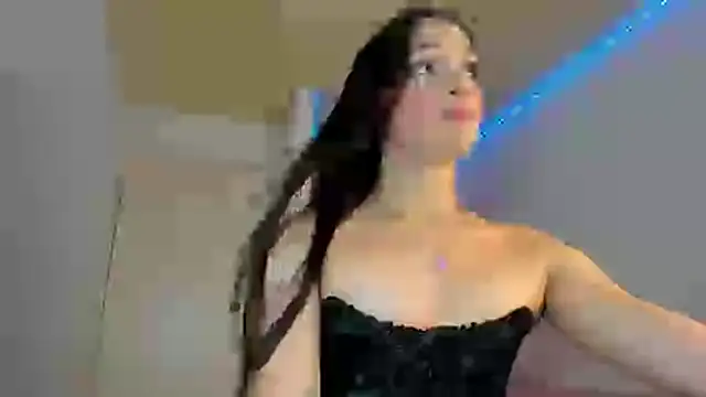 Snapshot of alexaryderr chatting on January 13, 2:28 am alexaryderr online show from January 13, 2:28 am