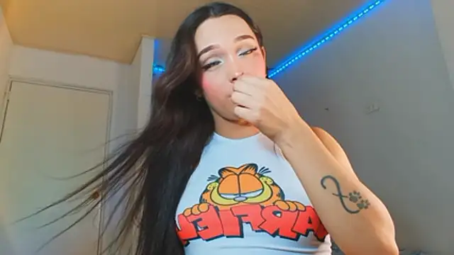 Snapshot of alexaryderr chatting on February 8, 1:53 am alexaryderr online show from February 8, 1:53 am