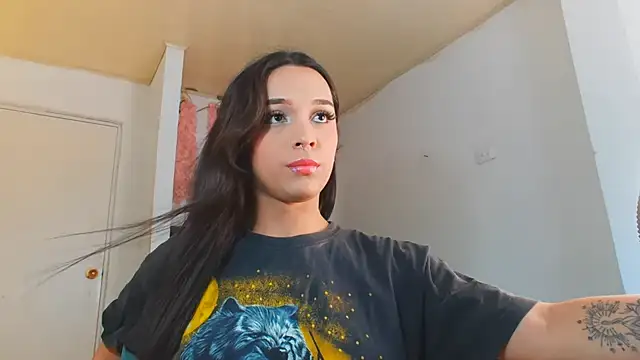 Snapshot of alexaryderr chatting on February 8, 4:21 pm alexaryderr online show from February 8, 4:21 pm