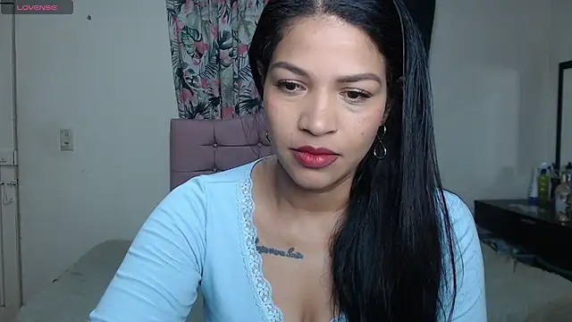 Snapshot of makennaa_ chatting on June 22, 10:34 am makennaa online show from June 22, 10:34 am