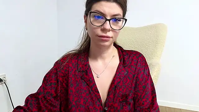 Jullyenn3 online show from January 21, 3:54 pm