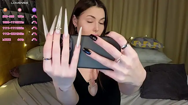 Snapshot of Mary_Walker chatting on November 9, 1:04 am Mary Walker online show from November 9, 1:04 am