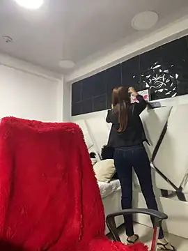 Snapshot of AnnbellaRosse chatting on February 12, 3:27 pm AnnbellaRosse online show from February 12, 3:27 pm