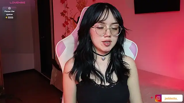 suzumi   online show from December 3, 5:09 am