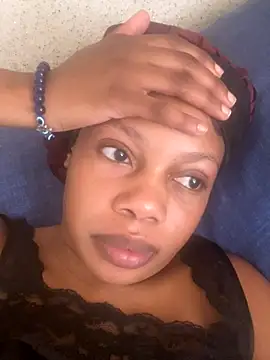 NAUGHTYSHALOTXX online show from October 8, 7:39 am