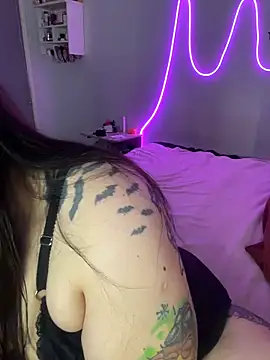 Snapshot of Mizztikaa chatting on November 17, 6:57 pm Mizztikaa online show from November 17, 6:57 pm