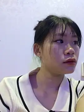 Snapshot of Alissa_121 chatting on October 14, 3:35 pm Alissa 121 online show from October 14, 3:35 pm