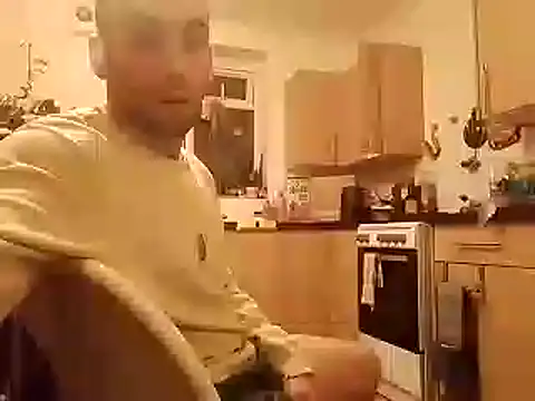 Snapshot of DrbigdickUK chatting on February 5, 7:53 pm DrbigdickUK online show from February 5, 7:53 pm