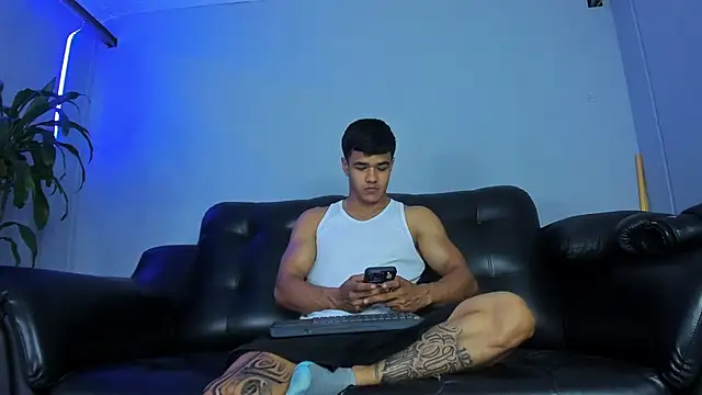 Rob saenz  online show from September 17, 3:03 pm