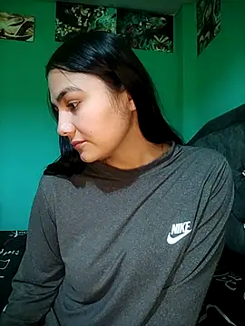 Snapshot of Nahiara_velez chatting on April 18, 10:43 pm Nahiara velez online show from April 18, 10:43 pm