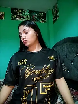 Snapshot of Nahiara_velez chatting on May 15, 1:23 am Nahiara velez online show from May 15, 1:23 am