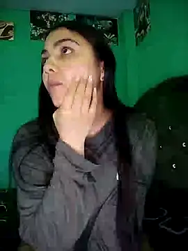 Snapshot of Nahiara_velez chatting on May 20, 12:28 am Nahiara velez online show from May 20, 12:28 am