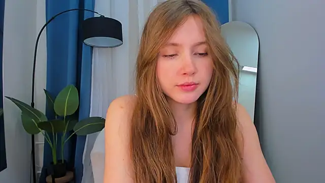 Snapshot of MaryannSoftt chatting on February 9, 3:34 pm MaryannSoftt online show from February 9, 3:34 pm