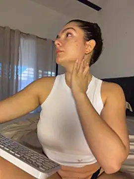Snapshot of eva_y_marcelo chatting on June 20, 11:46 am eva y marcelo online show from June 20, 11:46 am