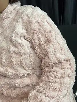 Snapshot of Diya_Chopra chatting on December 1, 3:33 am Diya Chopra online show from December 1, 3:33 am