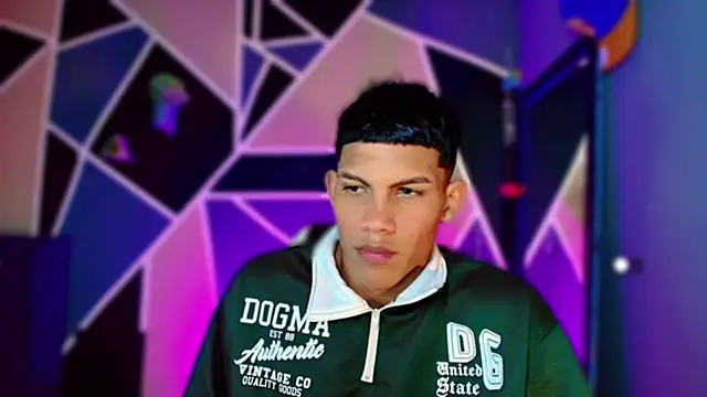 Snapshot of Damian_latinxxx chatting on February 23, 12:16 pm Damian latinxxx online show from February 23, 12:16 pm