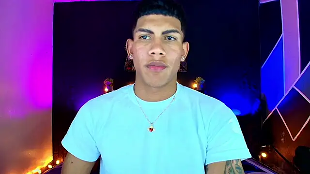 Snapshot of Damian_latinxxx chatting on March 2, 8:48 am Damian latinxxx online show from March 2, 8:48 am