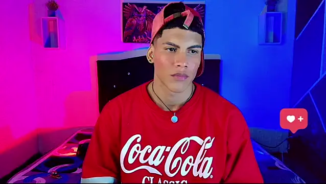 Snapshot of Damian_latinxxx chatting on March 7, 6:02 am Damian latinxxx online show from March 7, 6:02 am