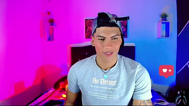 Snapshot of Damian_latinxxx chatting on March 8, 3:06 am Damian latinxxx online show from March 8, 3:06 am